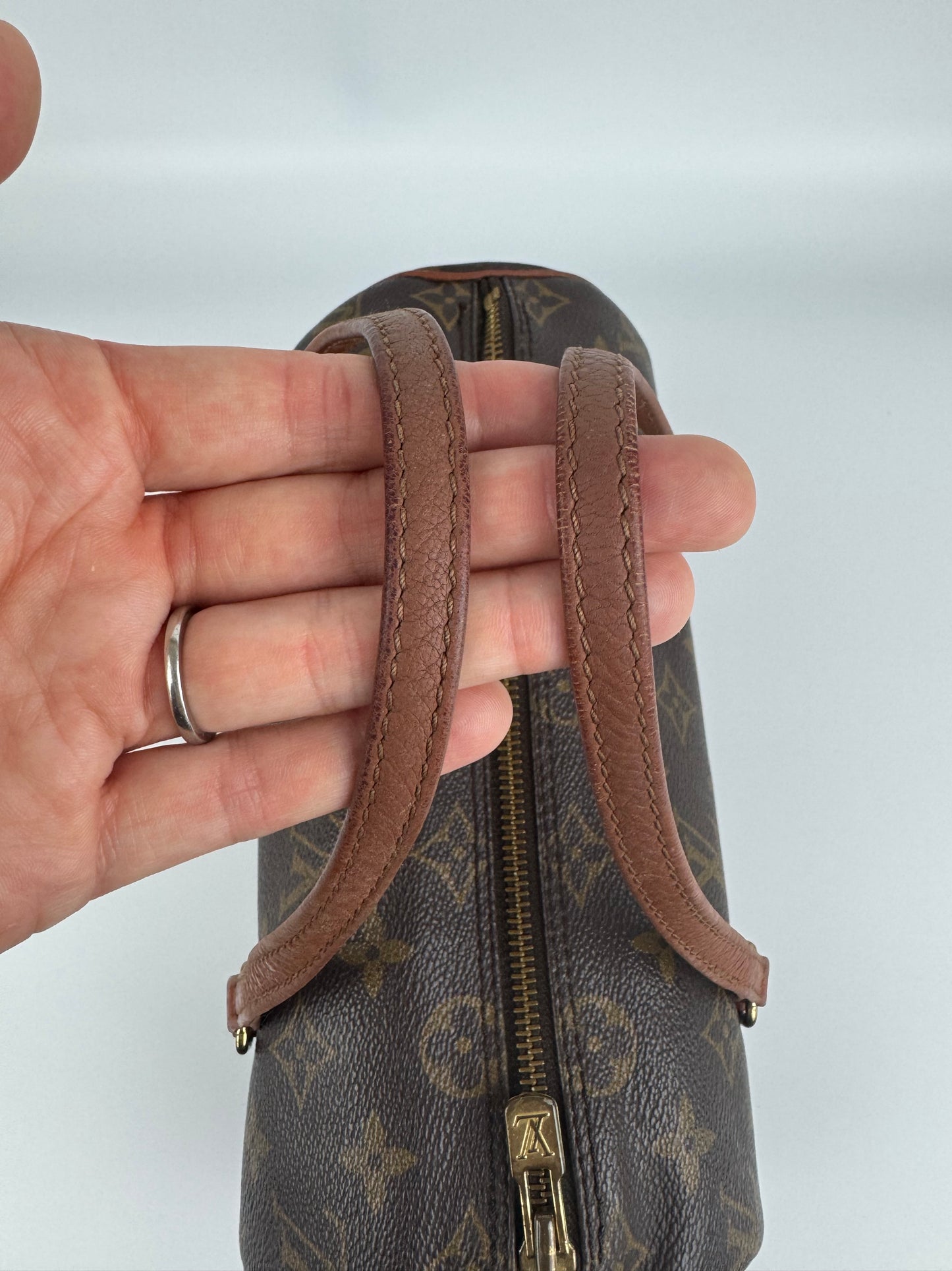 Louis Vuitton Papillon 26