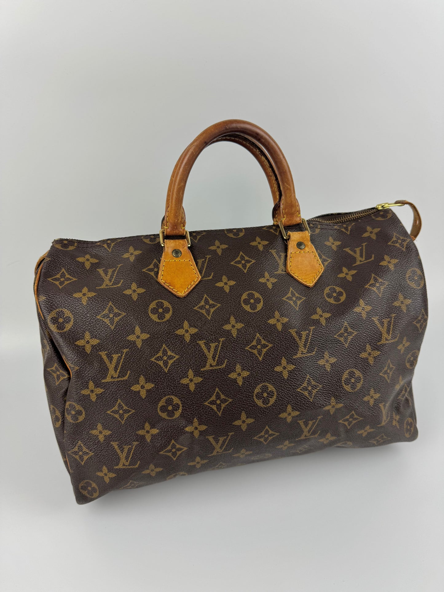 Louis Vuitton Speedy 35