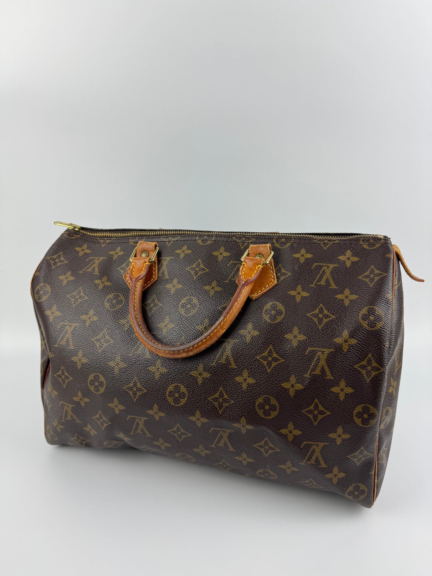 Louis Vuitton Speedy 35