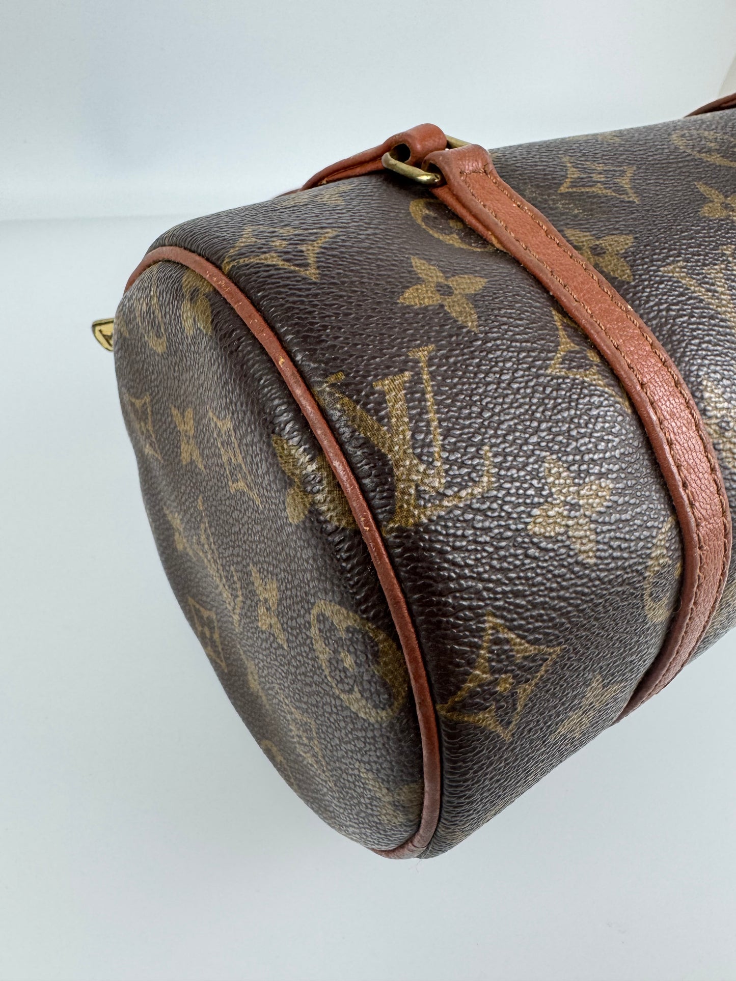Louis Vuitton Papillon 26