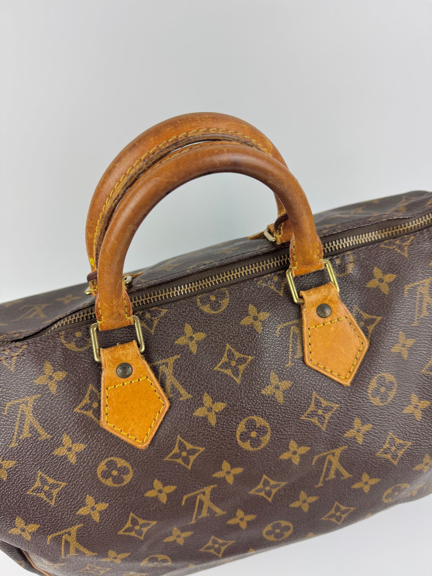 Louis Vuitton Speedy 35