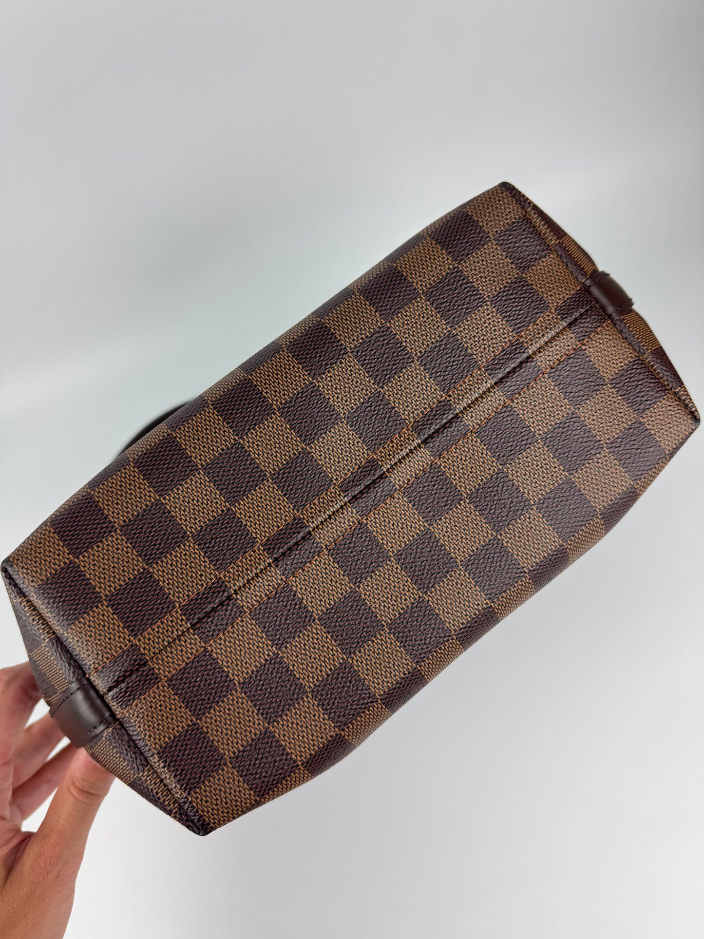 Louis Vuitton Damier Ebene Illovo MM