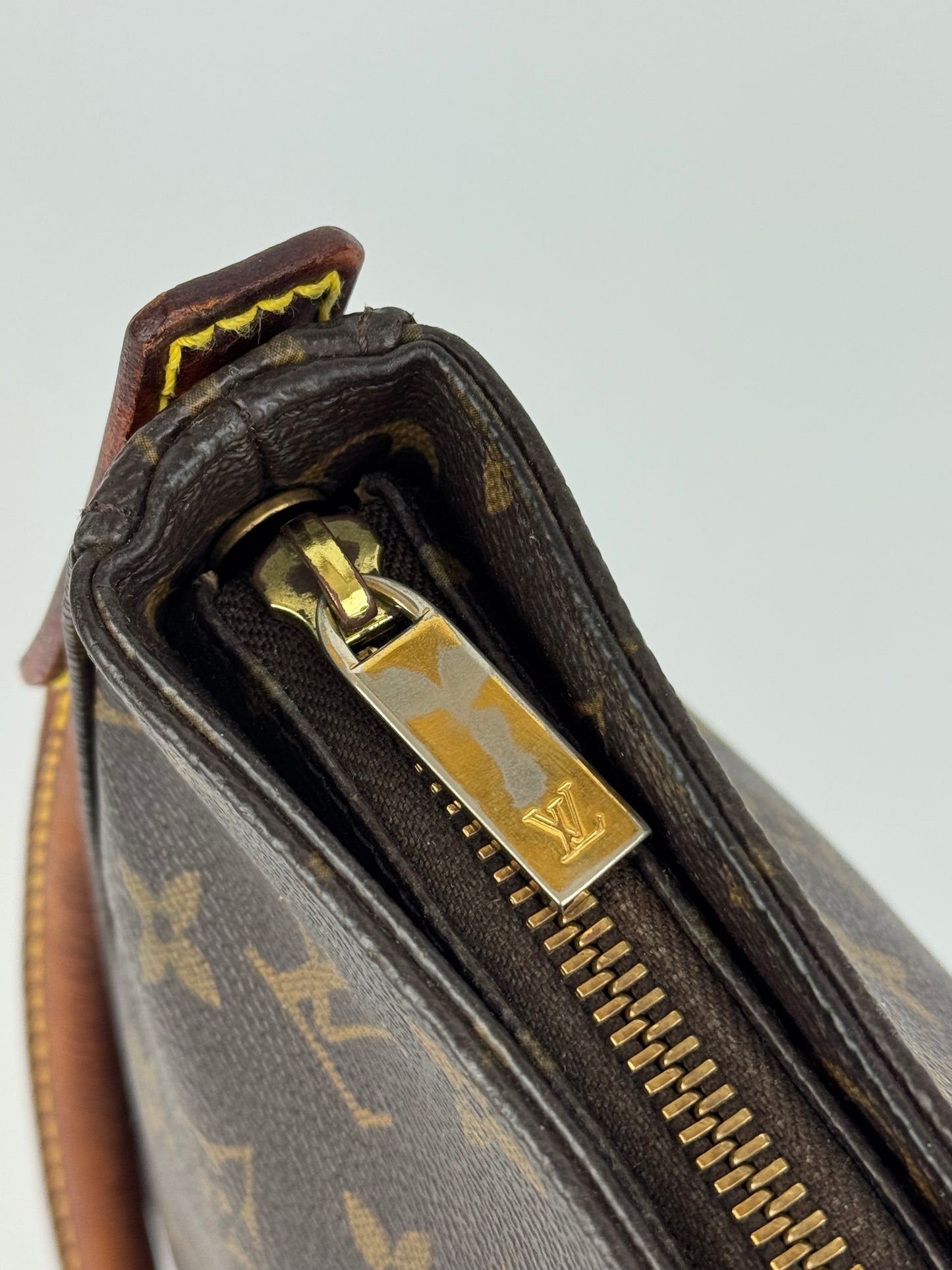 Louis Vuitton Looping MM Shoulder Bag