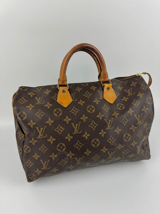 Louis Vuitton Speedy 35