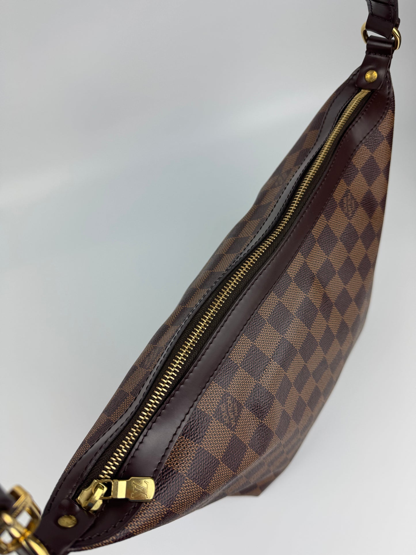 Louis Vuitton Damier Ebene Illovo MM