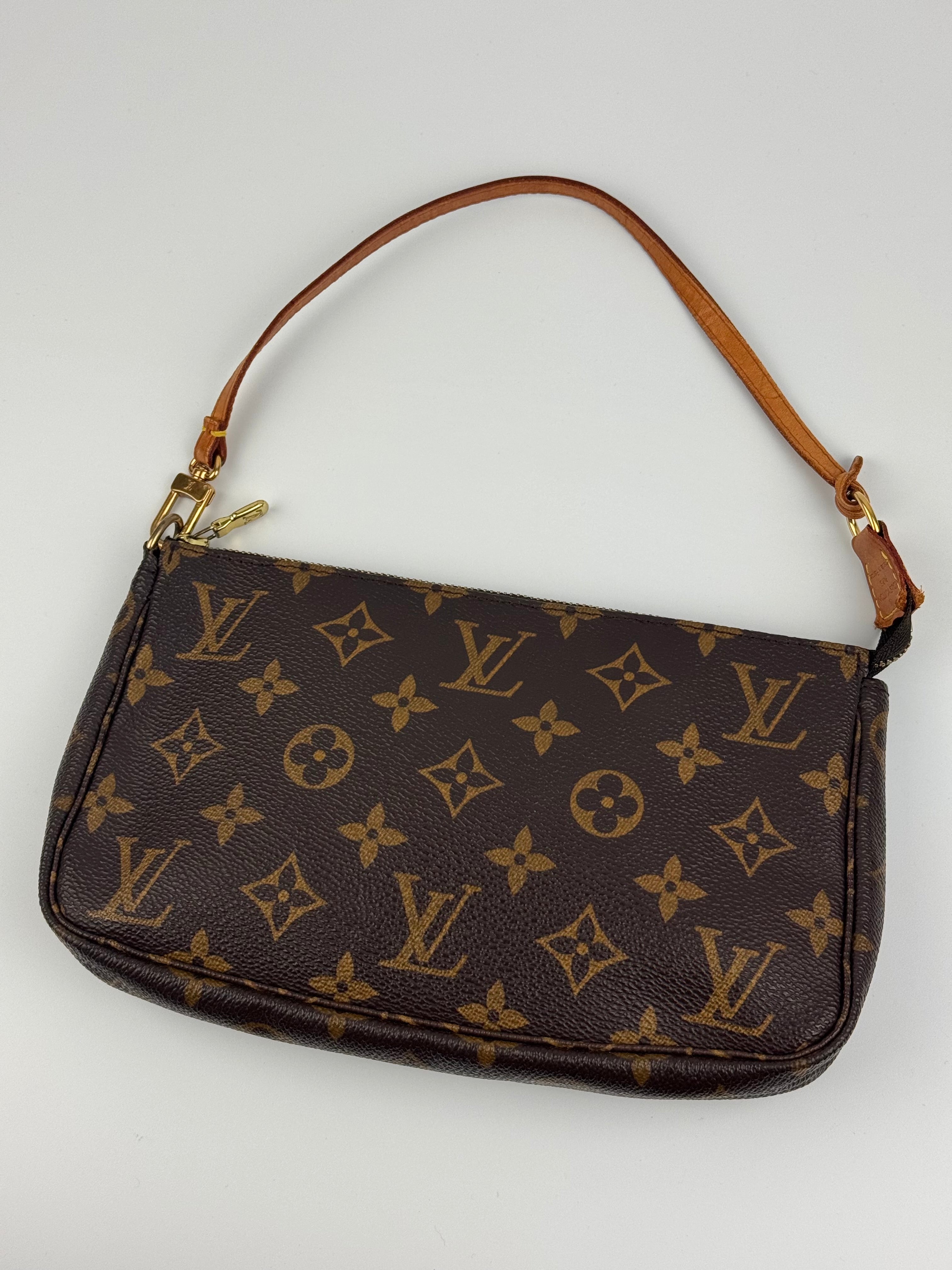 Louis Vuitton Pochette Accessoires
