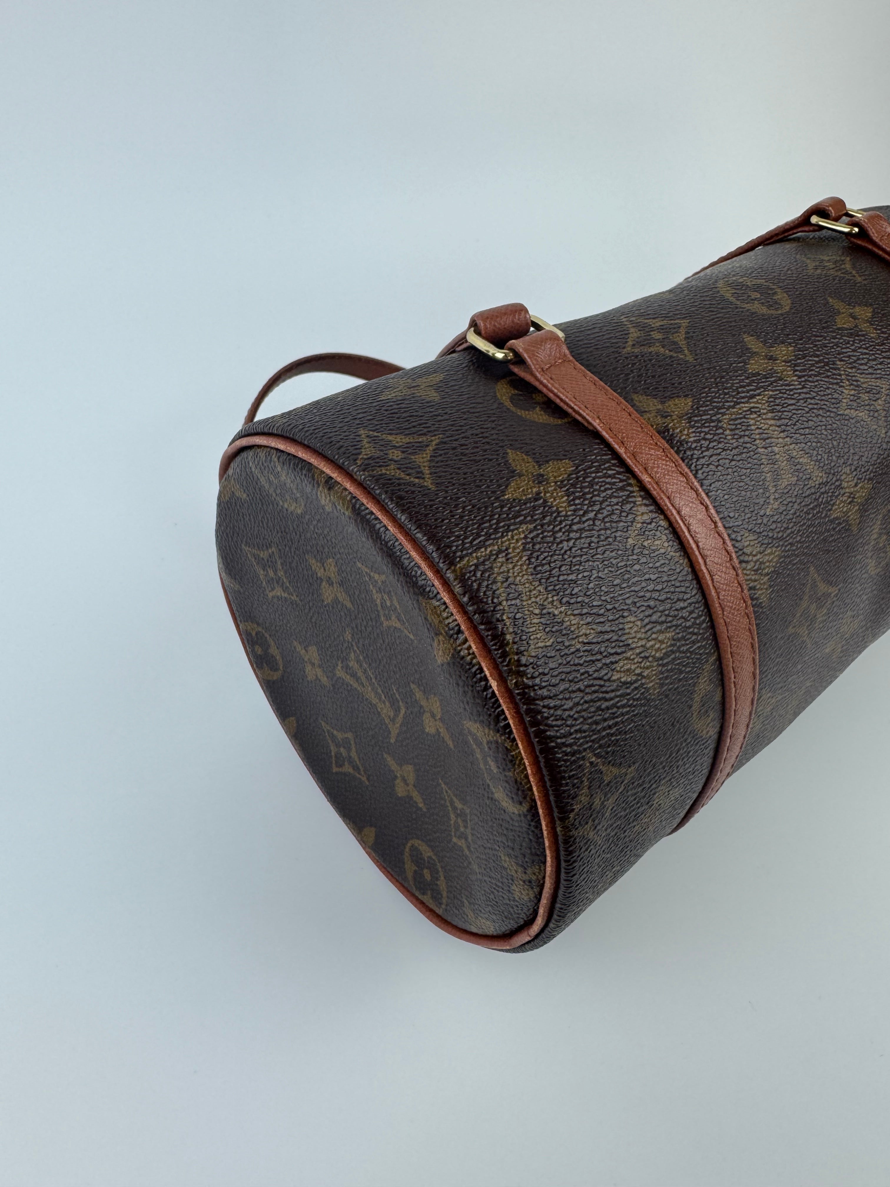 Louis Vuitton Papillon 26
