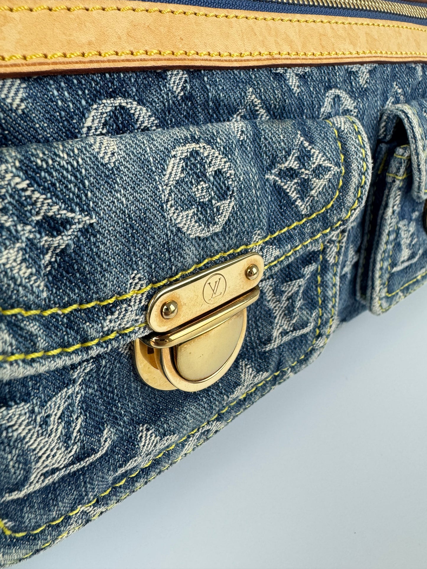 Louis Vuitton Neo Speedy Handbag