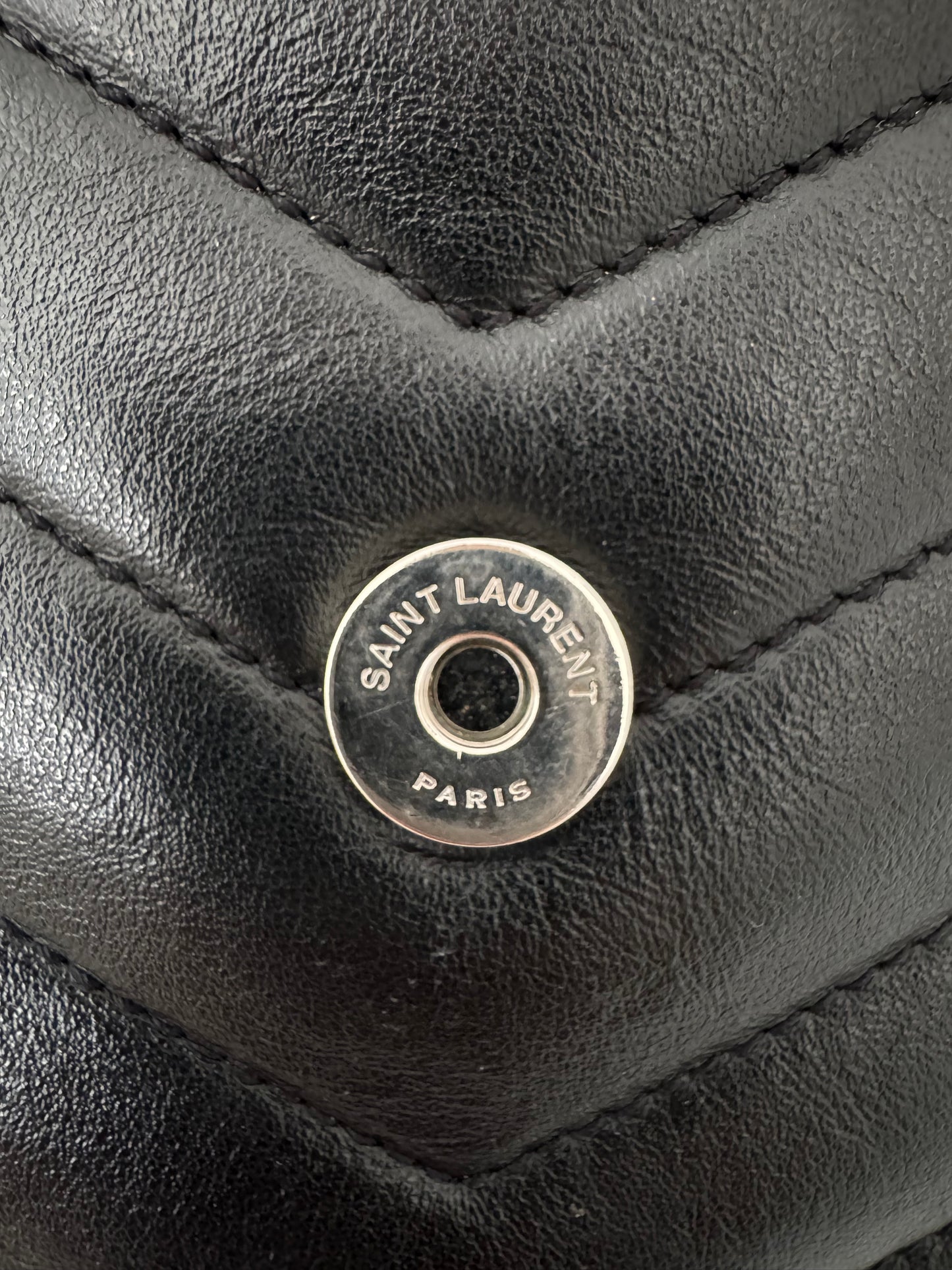 Saint Laurent Loulou Large