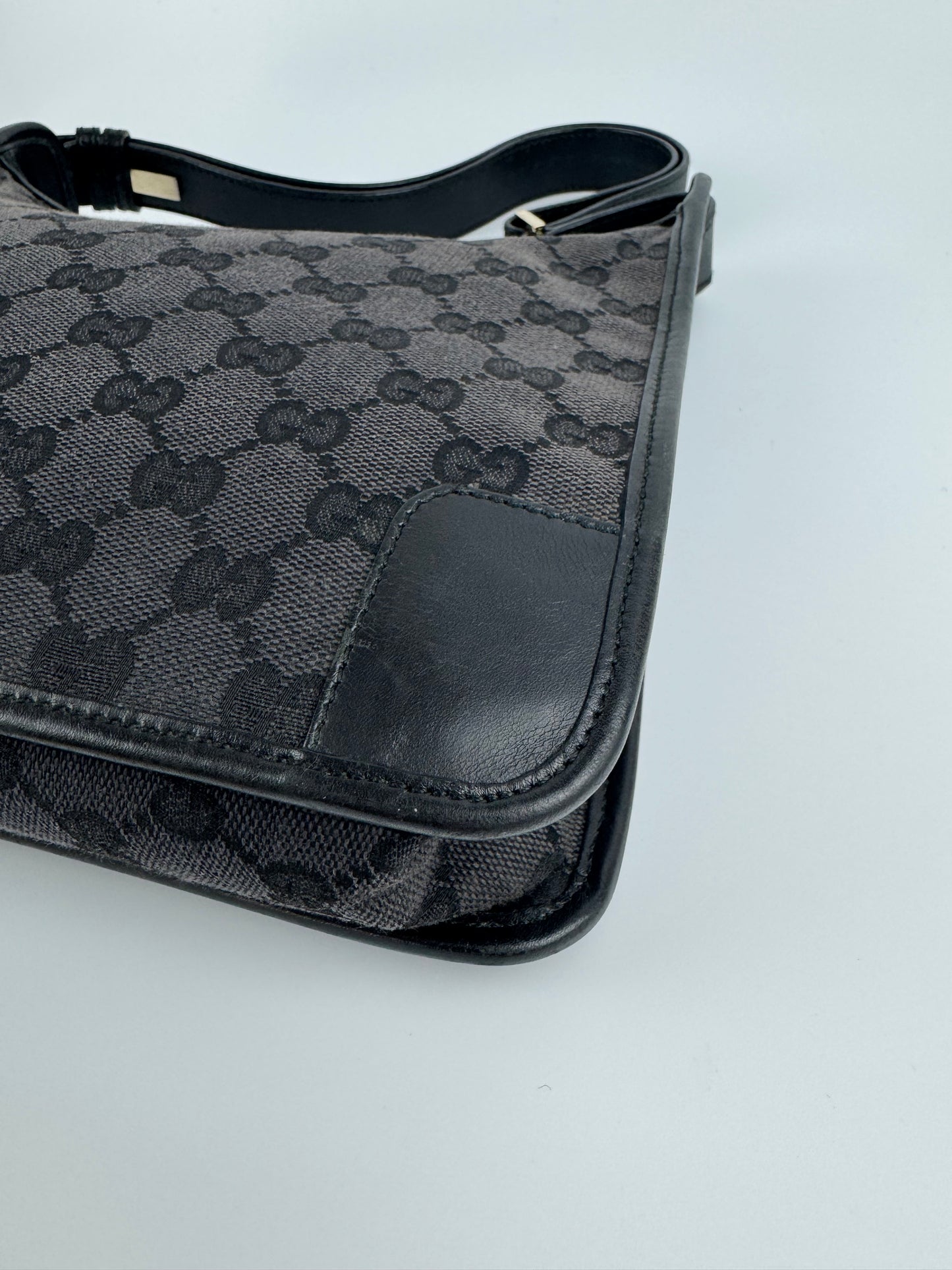 Gucci Shoulder Bag