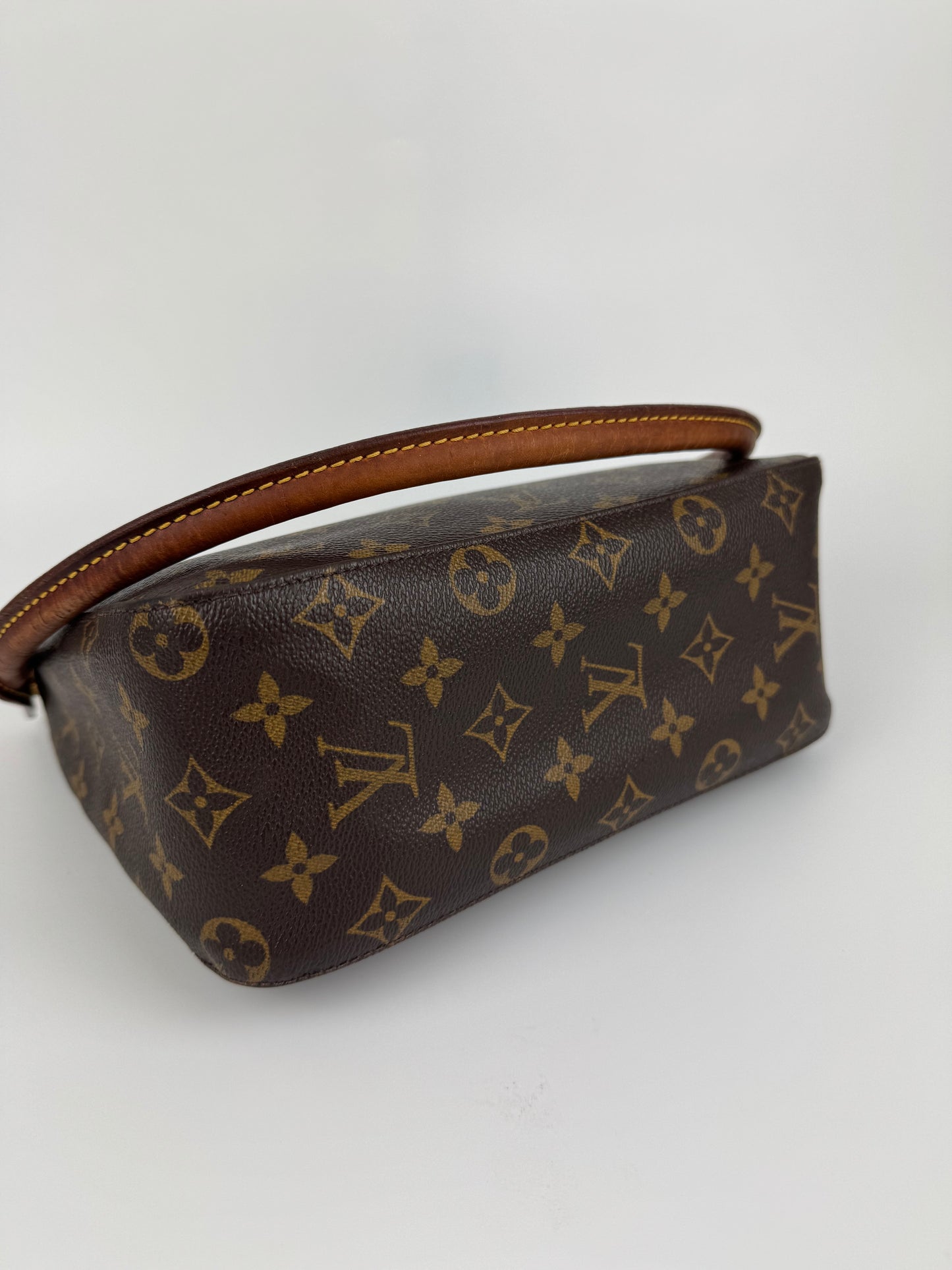 Louis Vuitton Looping MM Shoulder Bag