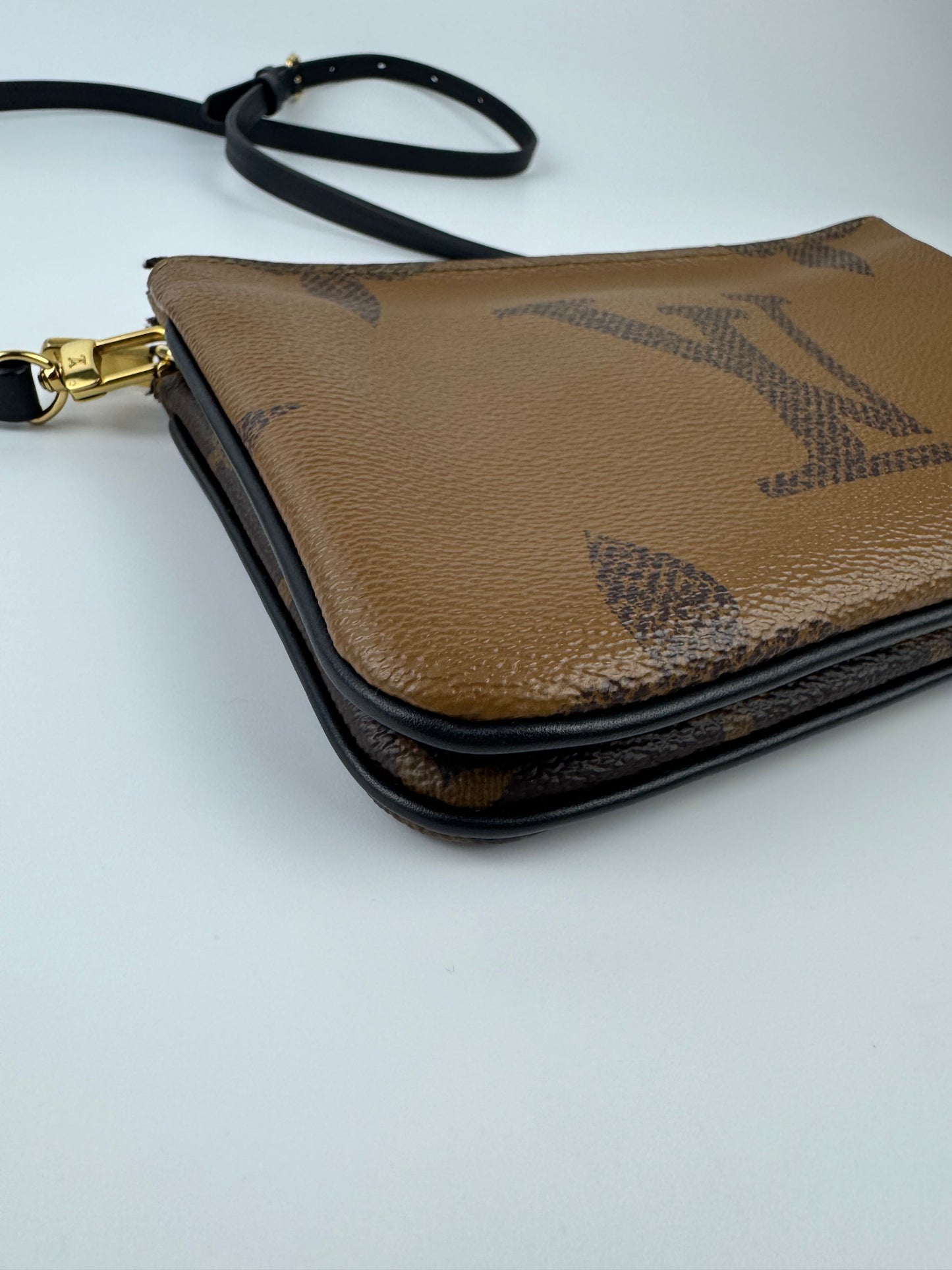 Louis Vuitton Reverse Pochette