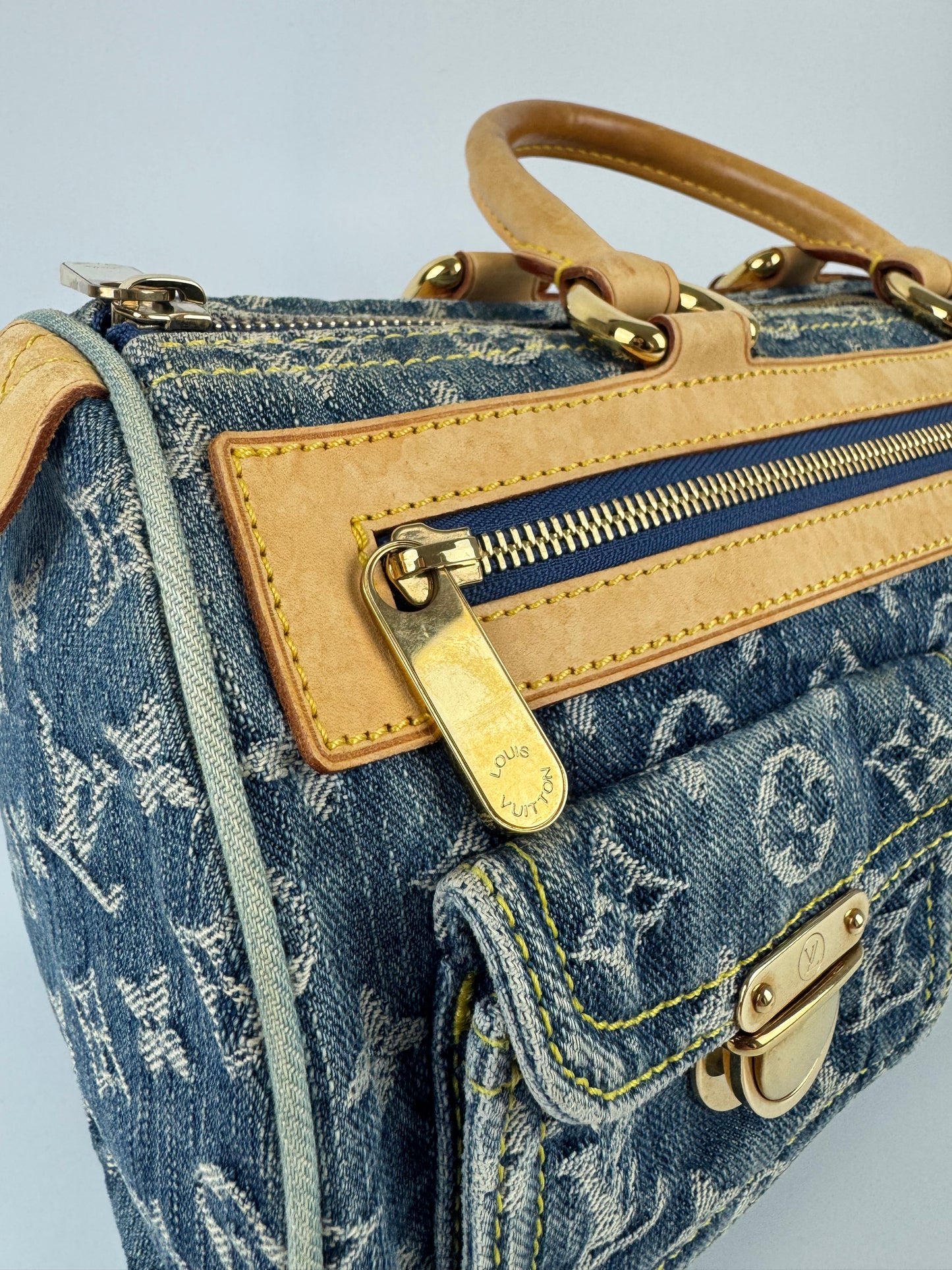 Louis Vuitton Neo Speedy Handbag