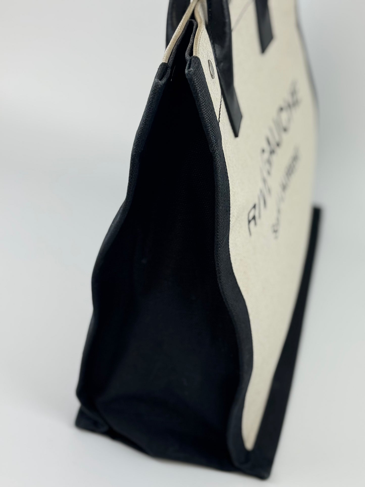Saint Laurent  Handbag