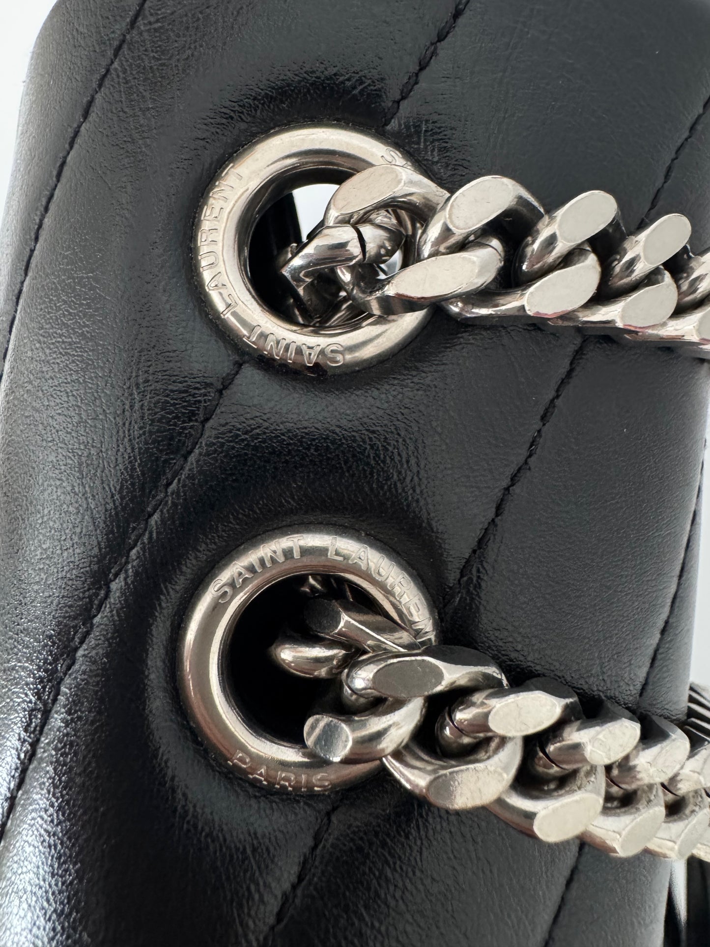 Saint Laurent Loulou Large