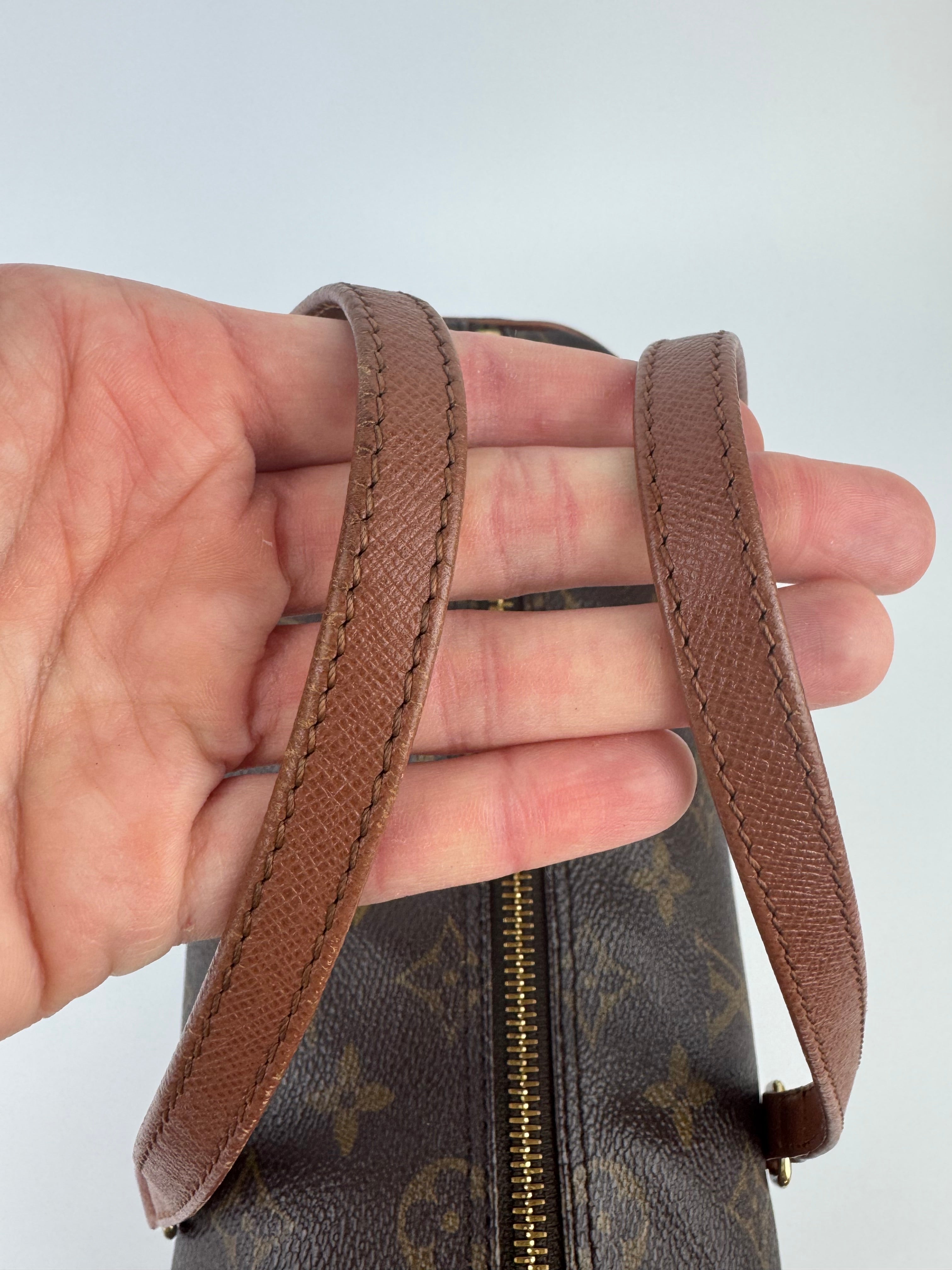 Louis Vuitton Papillon 26