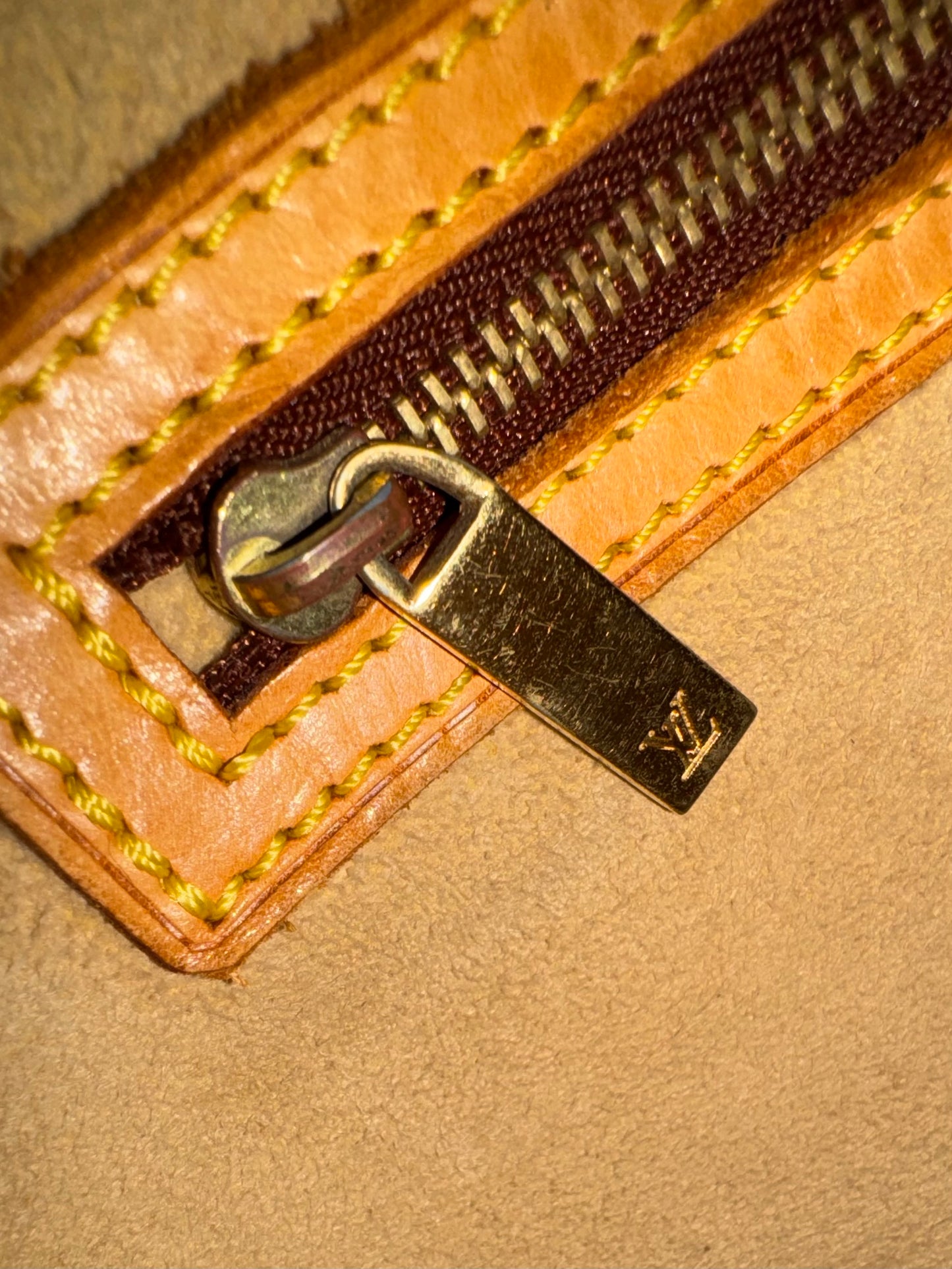Louis Vuitton Looping MM Shoulder Bag