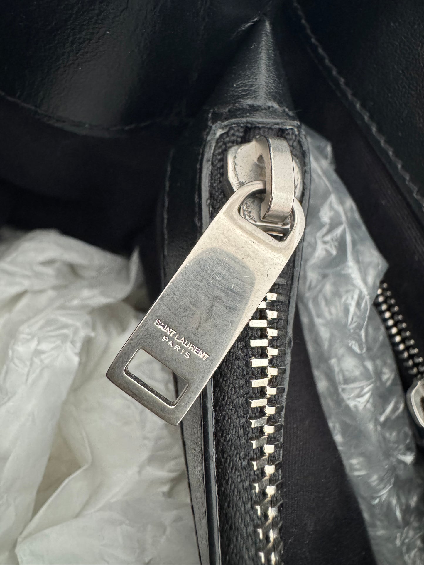 Saint Laurent Loulou Large