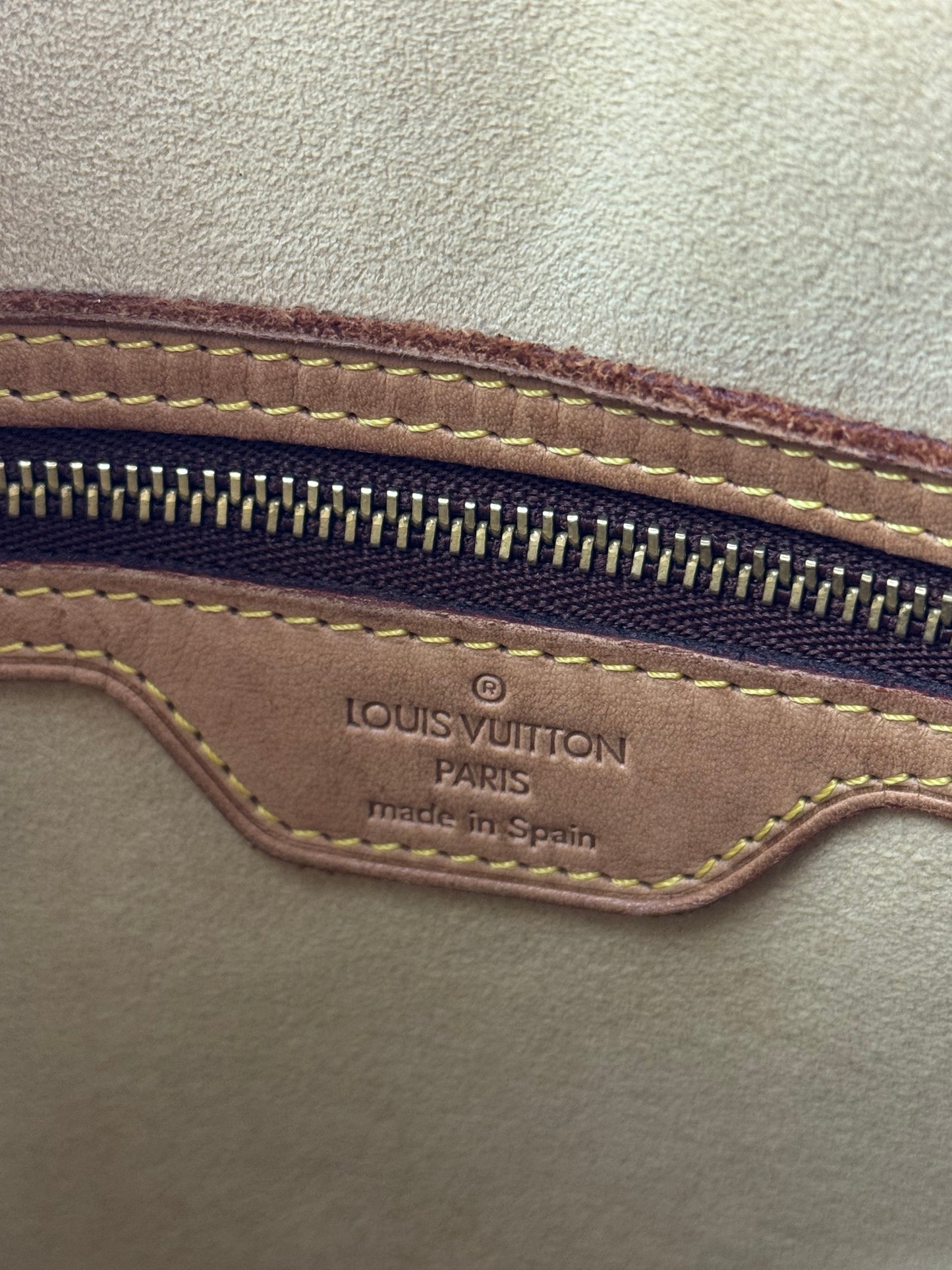 Louis Vuitton Looping GM