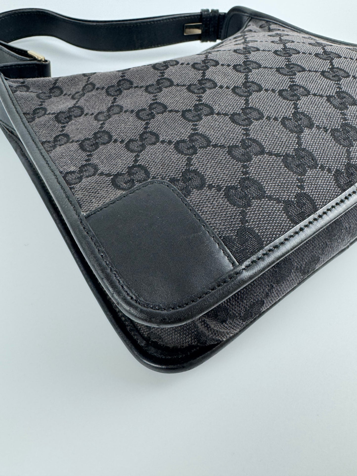 Gucci Shoulder Bag