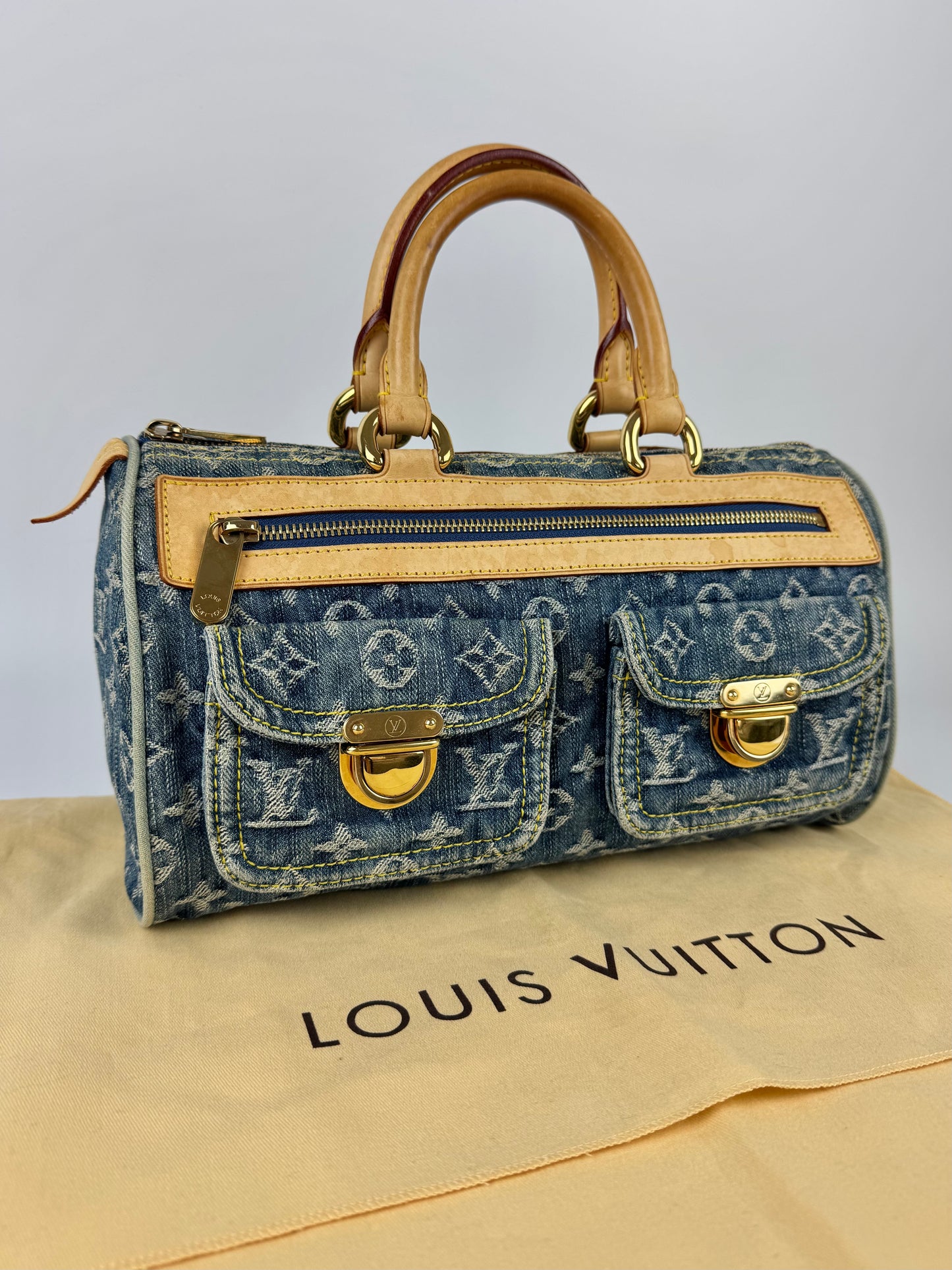 Louis Vuitton Neo Speedy Handbag