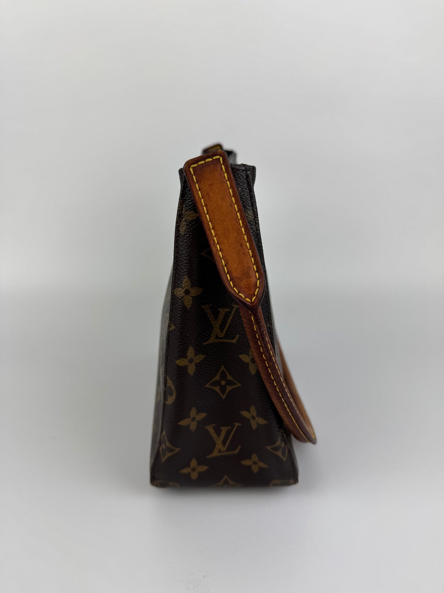 Louis Vuitton Looping MM Shoulder Bag