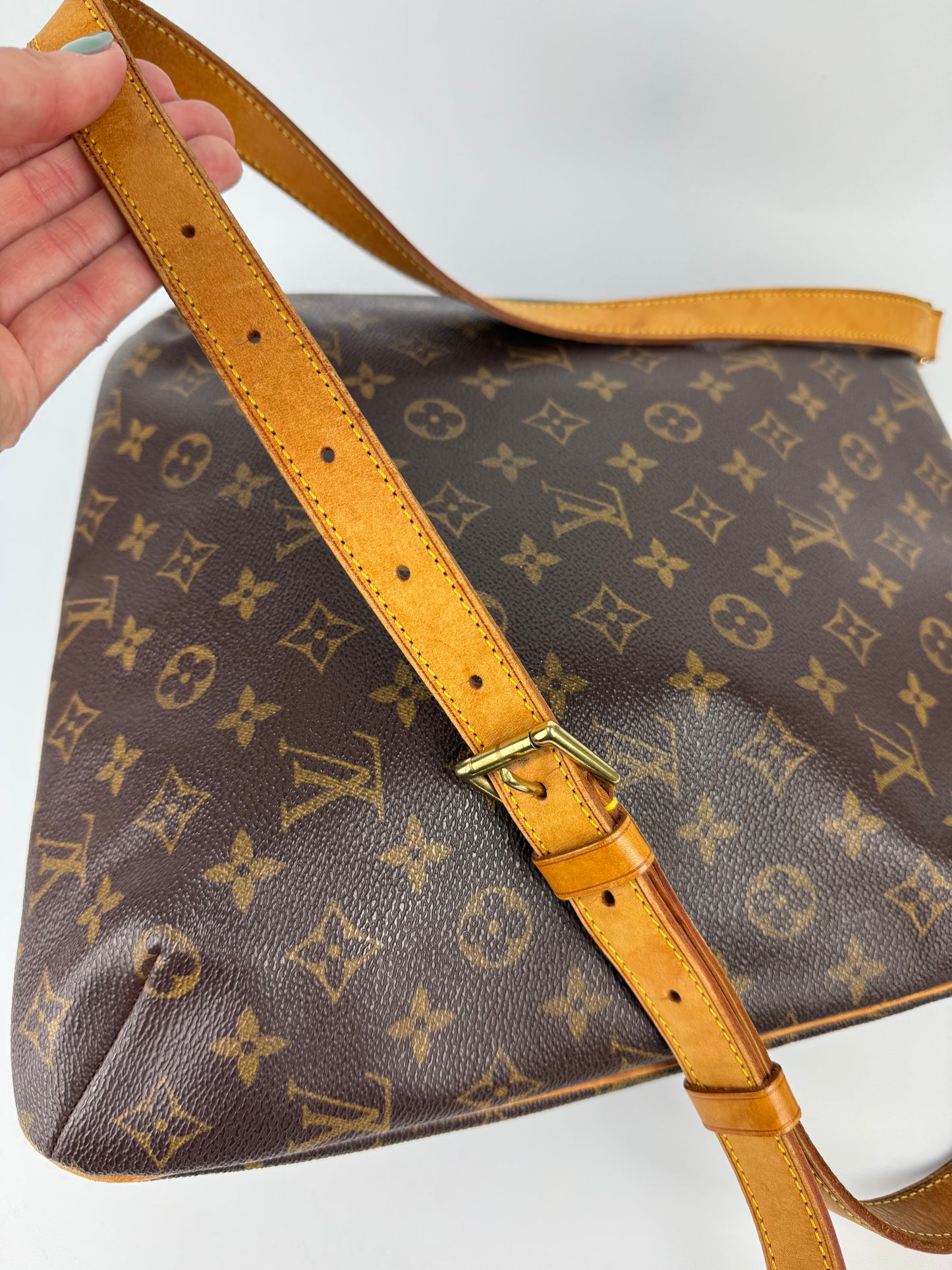 Louis Vuitton Musette Crossbosy Bag