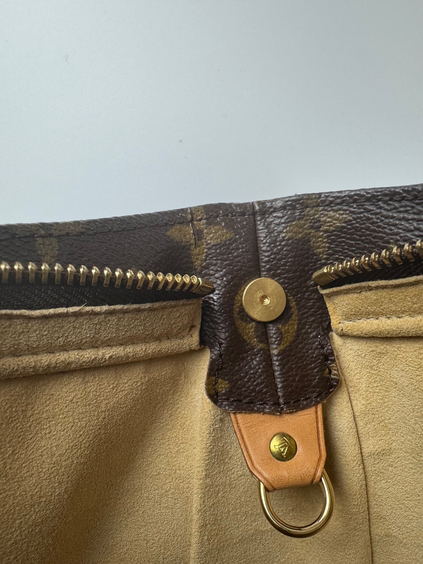 Louis Vuitton Looping GM