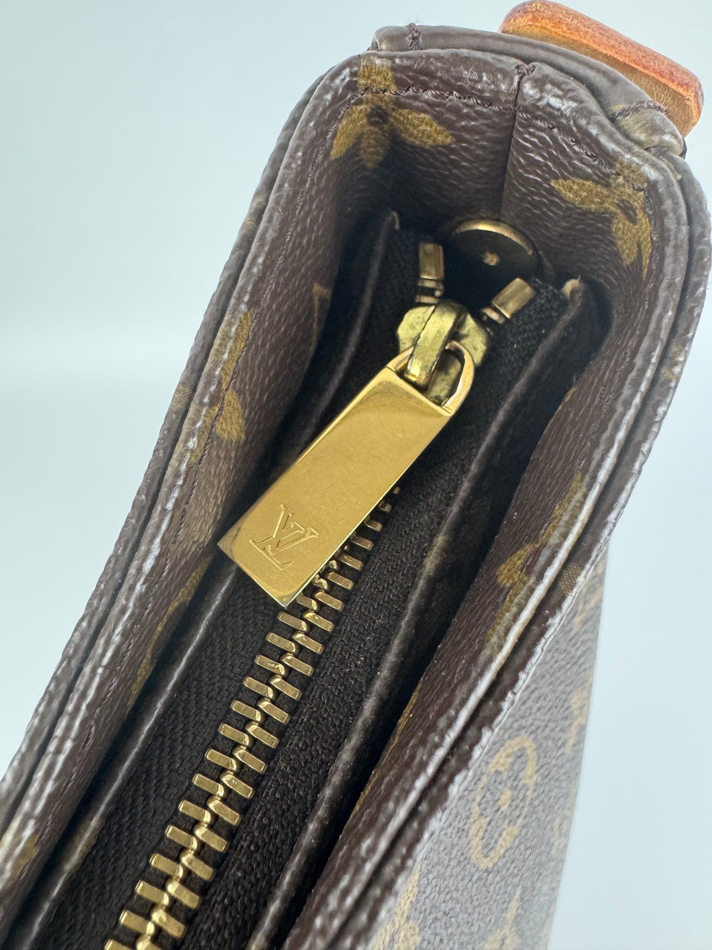 Louis Vuitton Looping GM