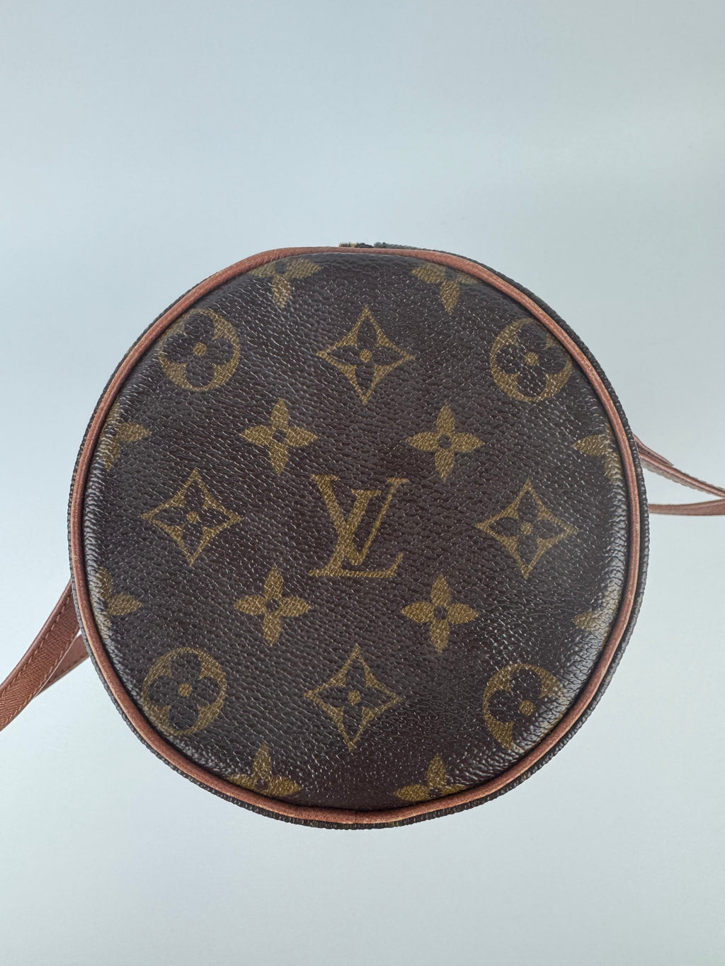 Louis Vuitton Papillon 26
