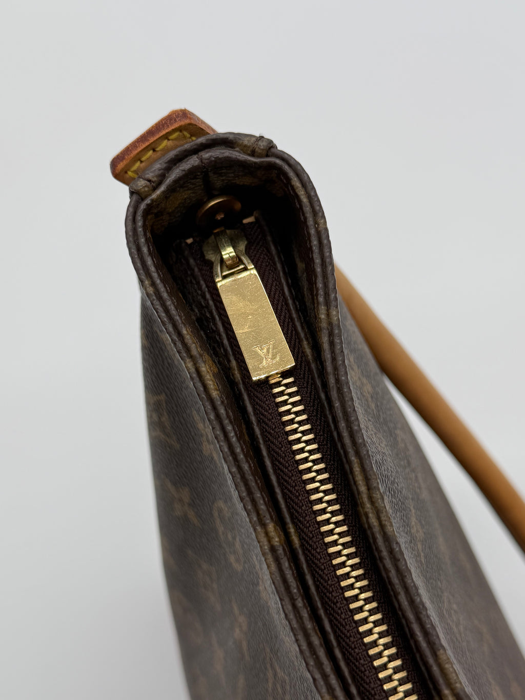 Louis Vuitton Looping GM