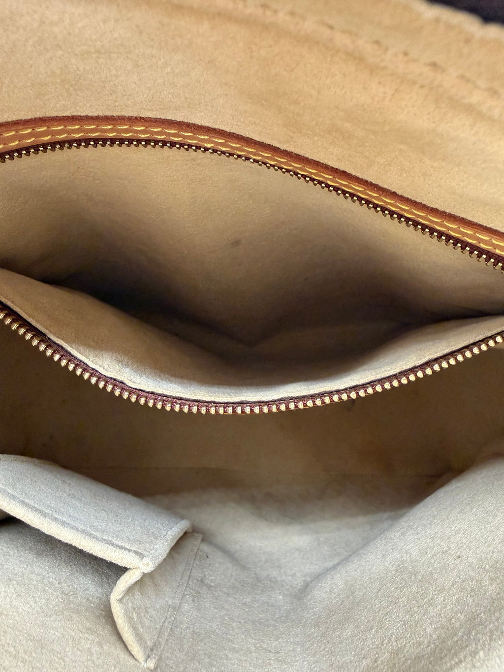 Louis Vuitton Looping GM